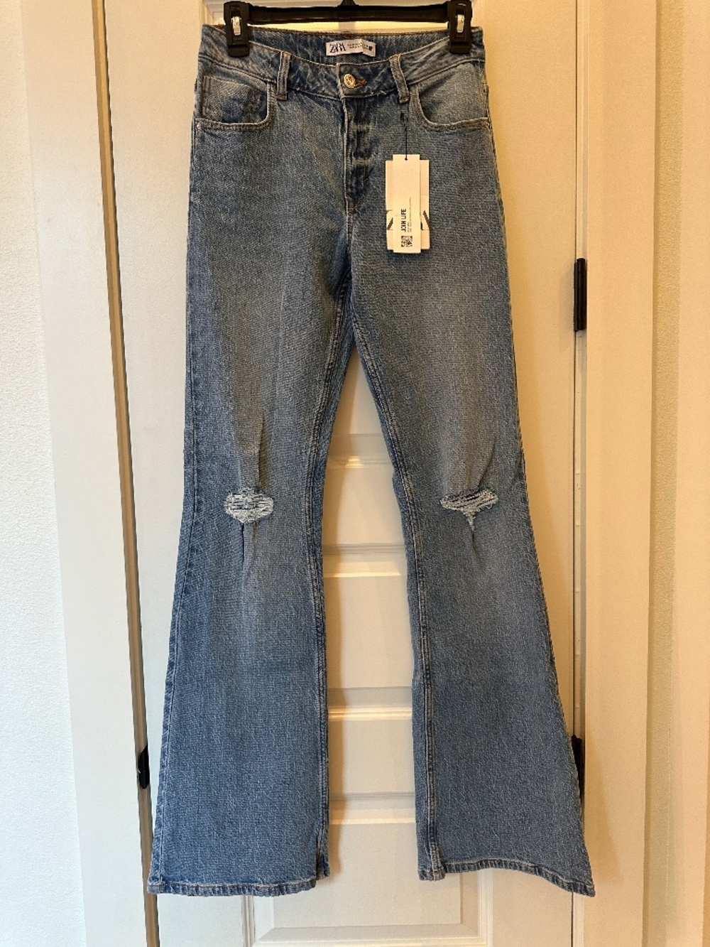 Zara Jeans. Size 4